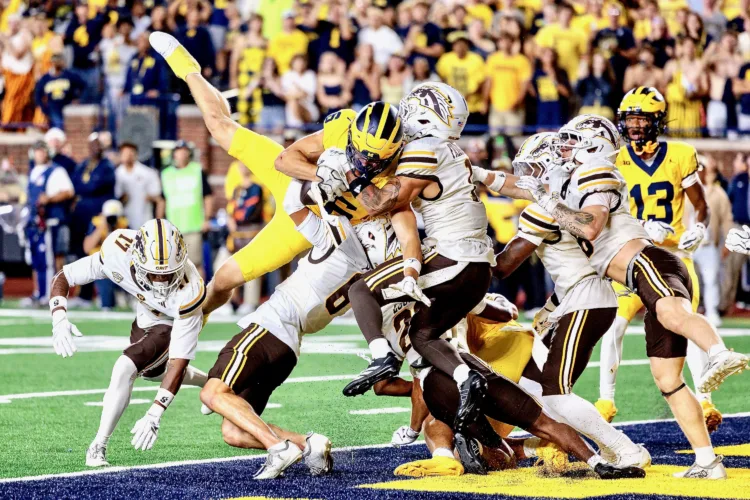 College Roundup: Michigan survives major scare